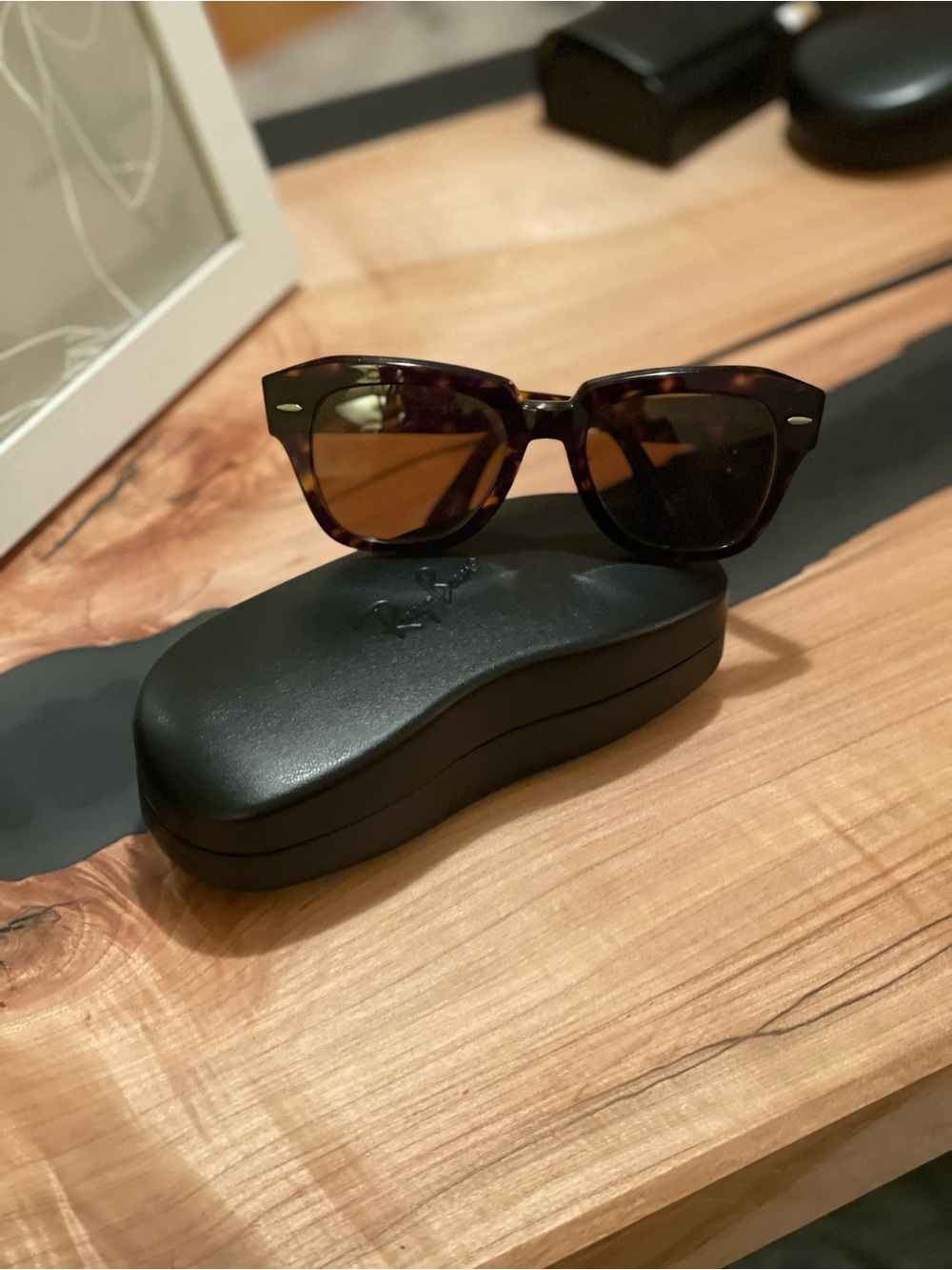 Ray-Ban Tortoiseshell Frame Sunglasses with Brown Lenses FRAME AND CASE ONLY.